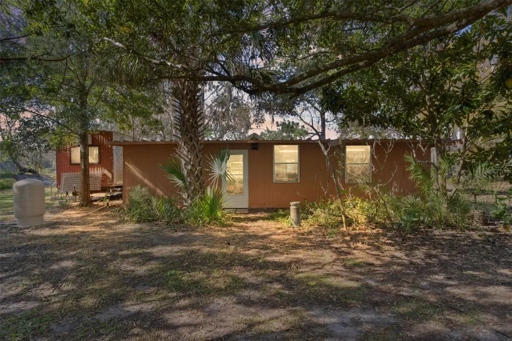 6250 & 5942 E C 478 Center Hill, FL 33514