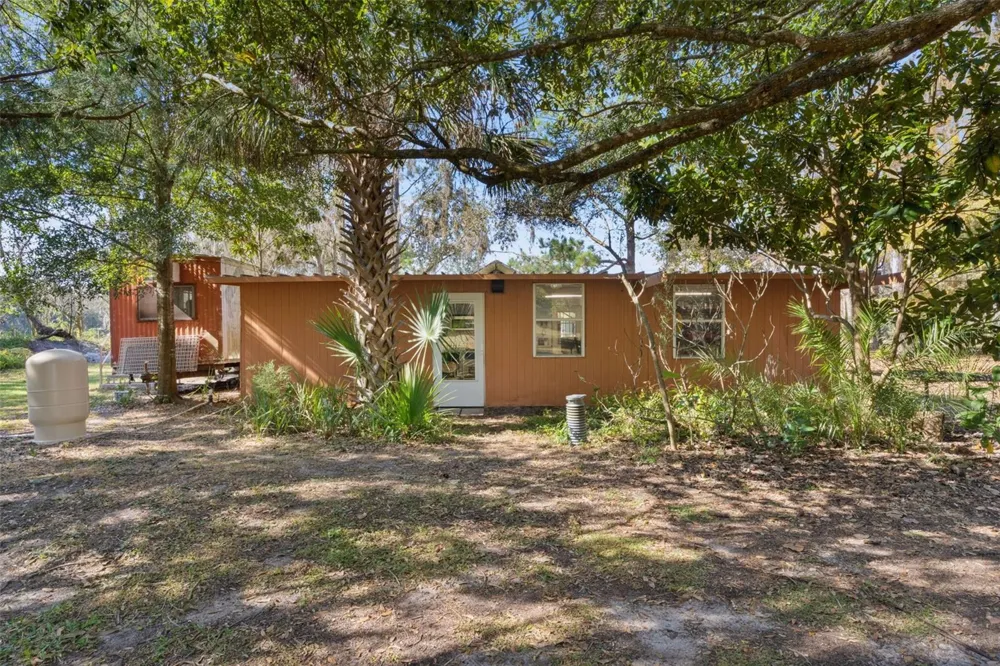 6250 & 5942 E C 478 Center Hill, FL 33514