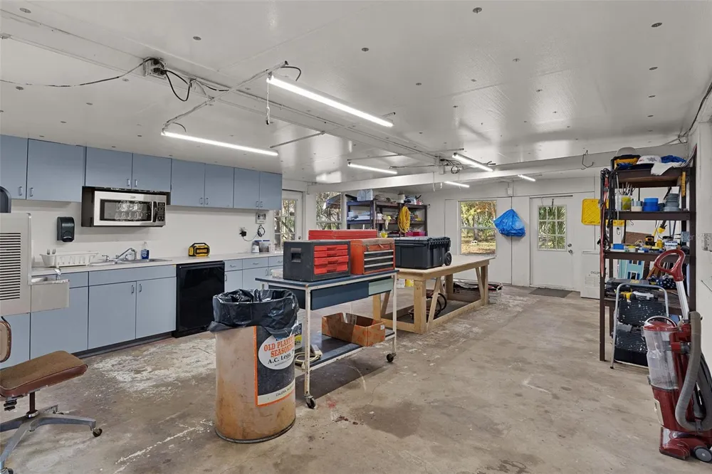 6250 & 5942 E C 478 Center Hill, FL 33514
