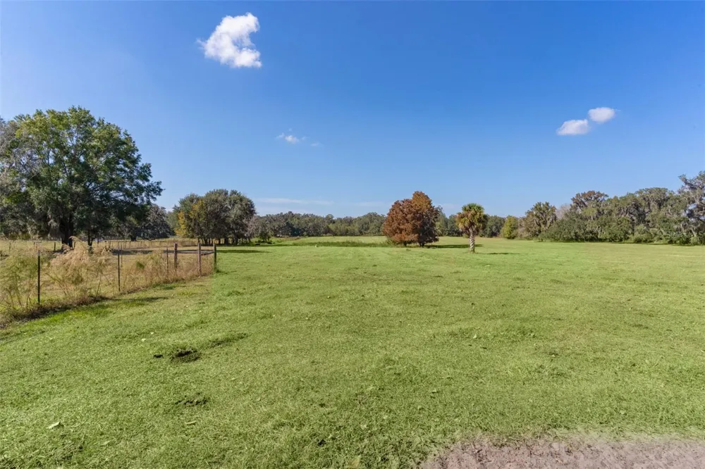 6250 & 5942 E C 478 Center Hill, FL 33514