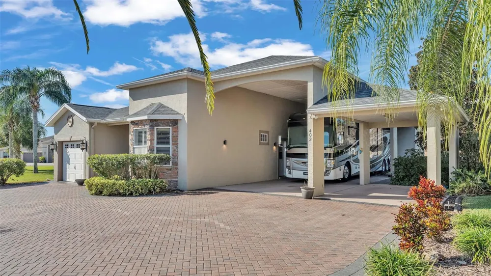 402 CRUISERS DRIVE Polk City, FL 33868