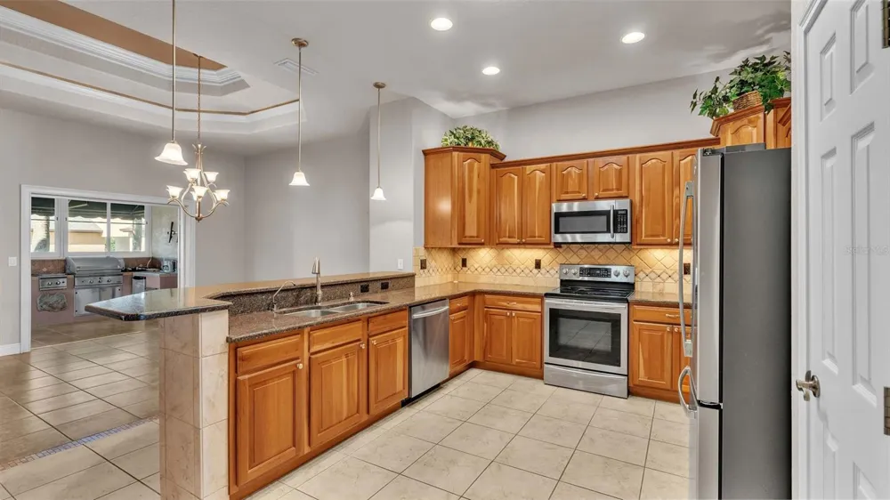 402 CRUISERS DRIVE Polk City, FL 33868