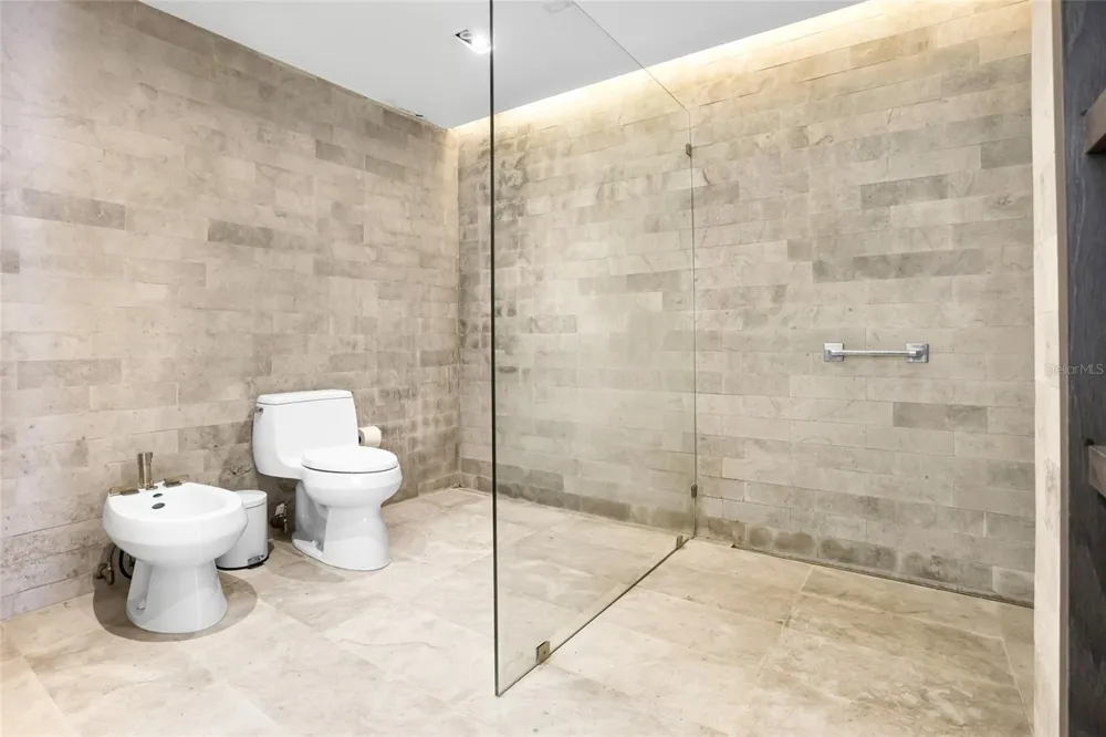 860 ASHFORD AVENUE #5C UNIT #1 #1 San Juan, PR 00907