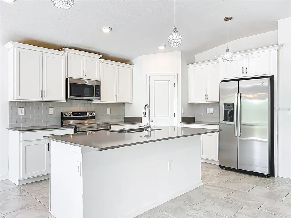 6946 PERCH HAMMOCK LOOP Groveland, FL 34736
