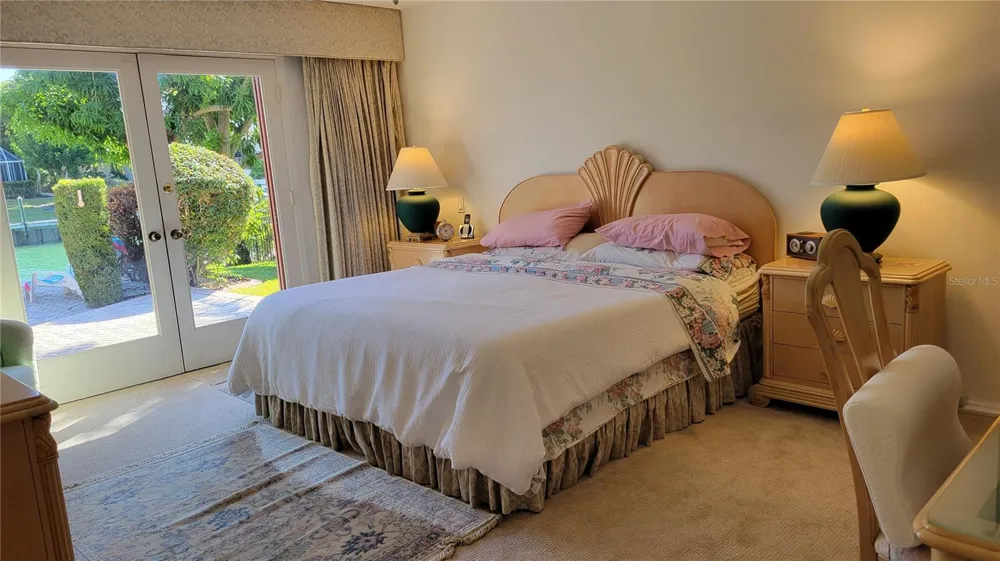 638 S OWL DRIVE Sarasota, FL 34236