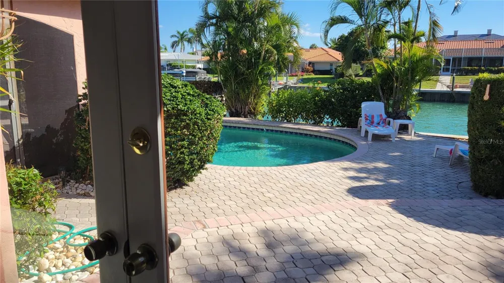 638 S OWL DRIVE Sarasota, FL 34236