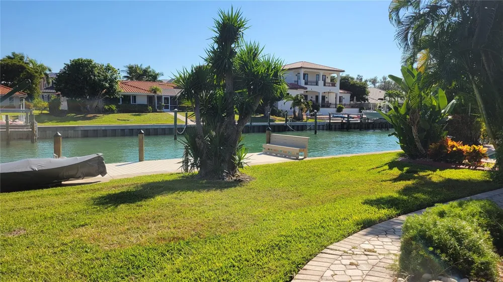 638 S OWL DRIVE Sarasota, FL 34236
