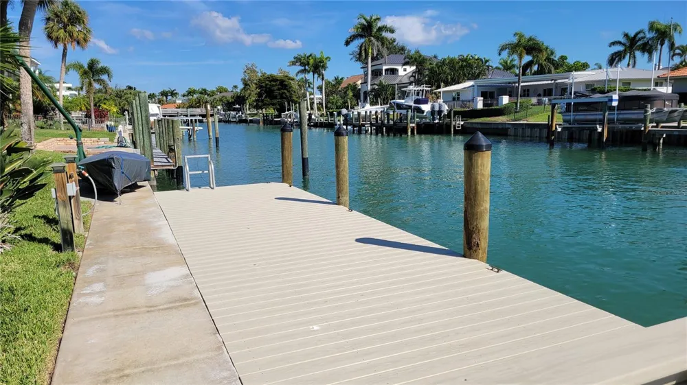 638 S OWL DRIVE Sarasota, FL 34236