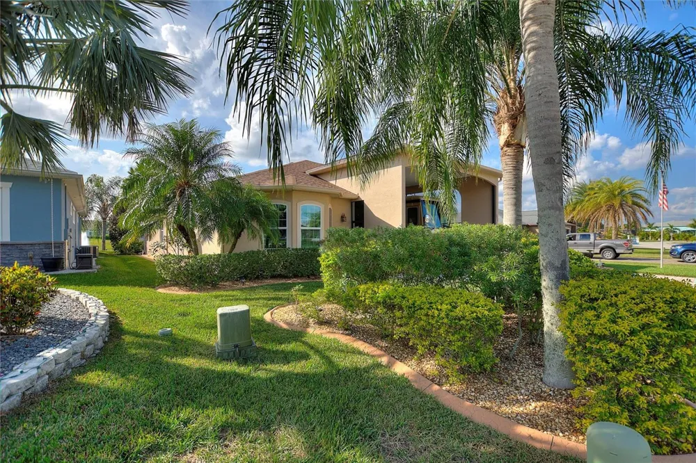 548 NARROW POND ROAD Polk City, FL 33868