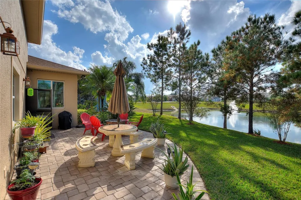 548 NARROW POND ROAD Polk City, FL 33868