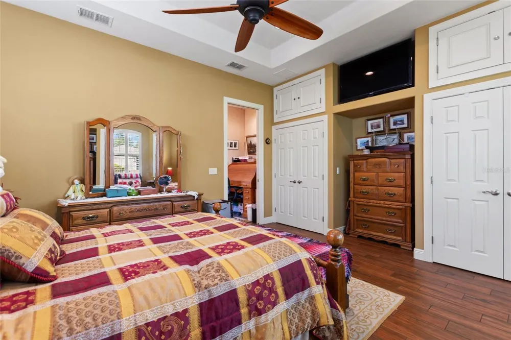 548 NARROW POND ROAD Polk City, FL 33868