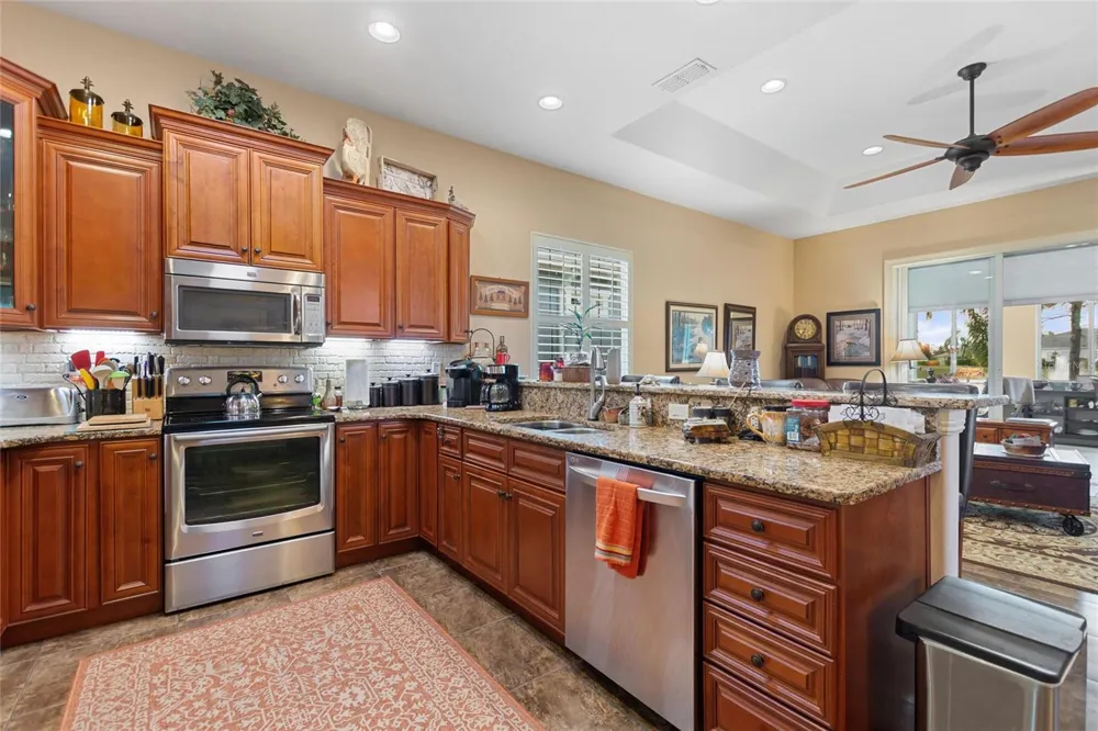 548 NARROW POND ROAD Polk City, FL 33868
