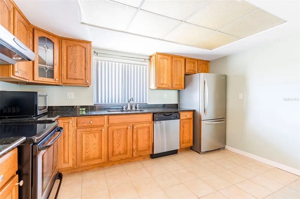 735 S VILLAGE DRIVE #206 St Petersburg, FL 33716
