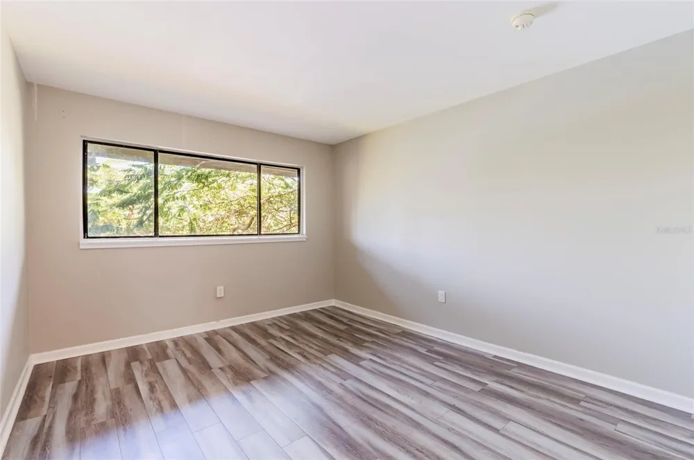 735 S VILLAGE DRIVE #206 St Petersburg, FL 33716