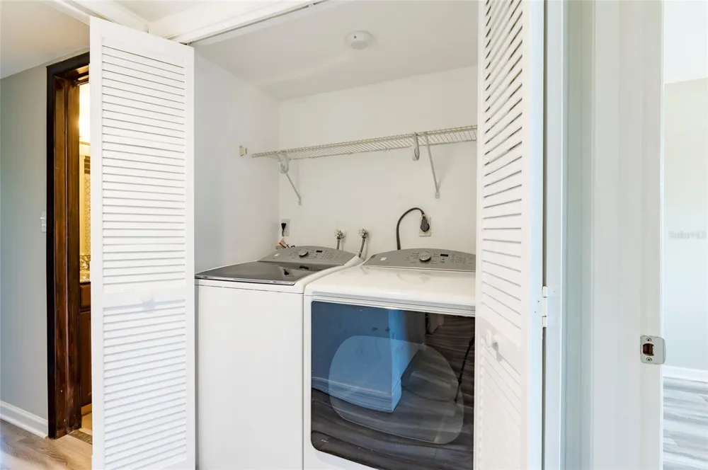 735 S VILLAGE DRIVE #206 St Petersburg, FL 33716