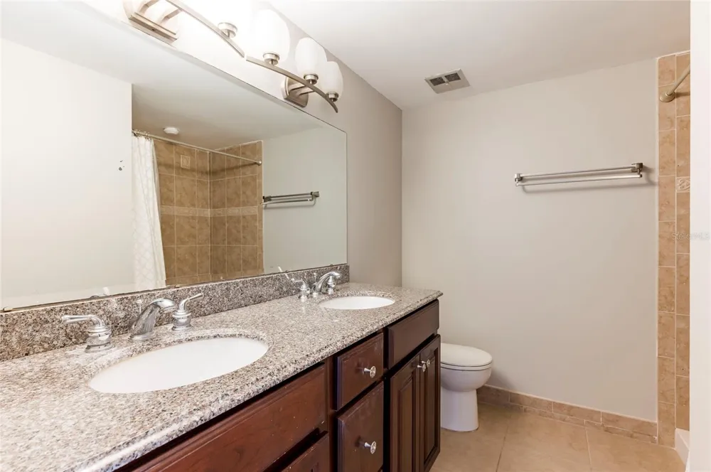 735 S VILLAGE DRIVE #206 St Petersburg, FL 33716