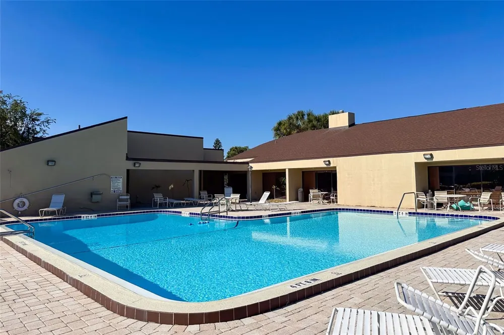 735 S VILLAGE DRIVE #206 St Petersburg, FL 33716