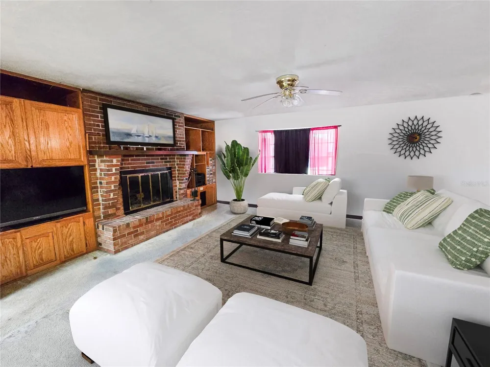 12046 US-301 Hampton, FL 32044