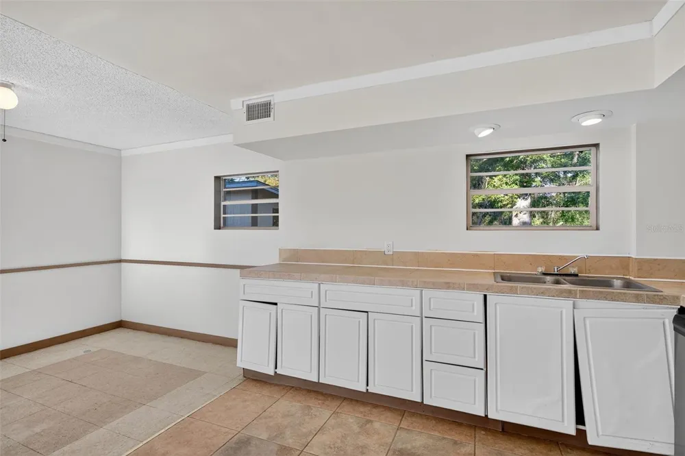 6345 LOST TRAIL Holiday, FL 34690