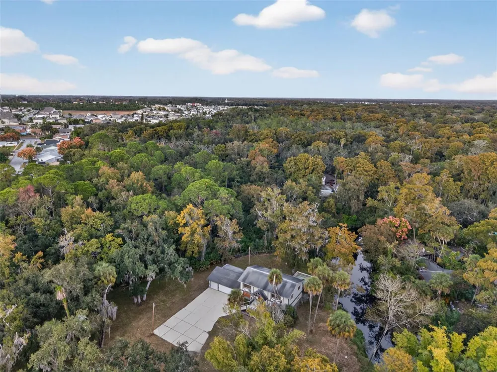 6345 LOST TRAIL Holiday, FL 34690