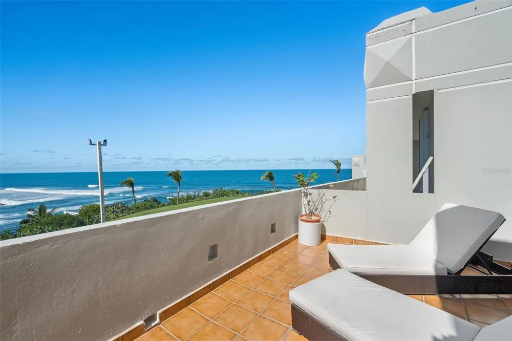 Villas de COSTA DORADA #H3 Dorado, PR 00646