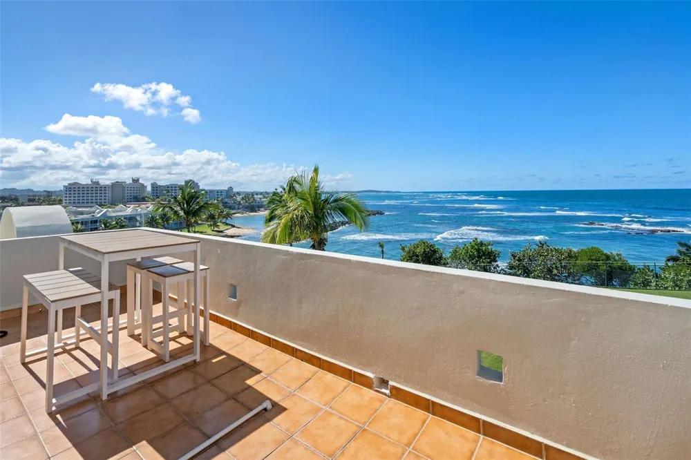 Villas de COSTA DORADA #H3 Dorado, PR 00646