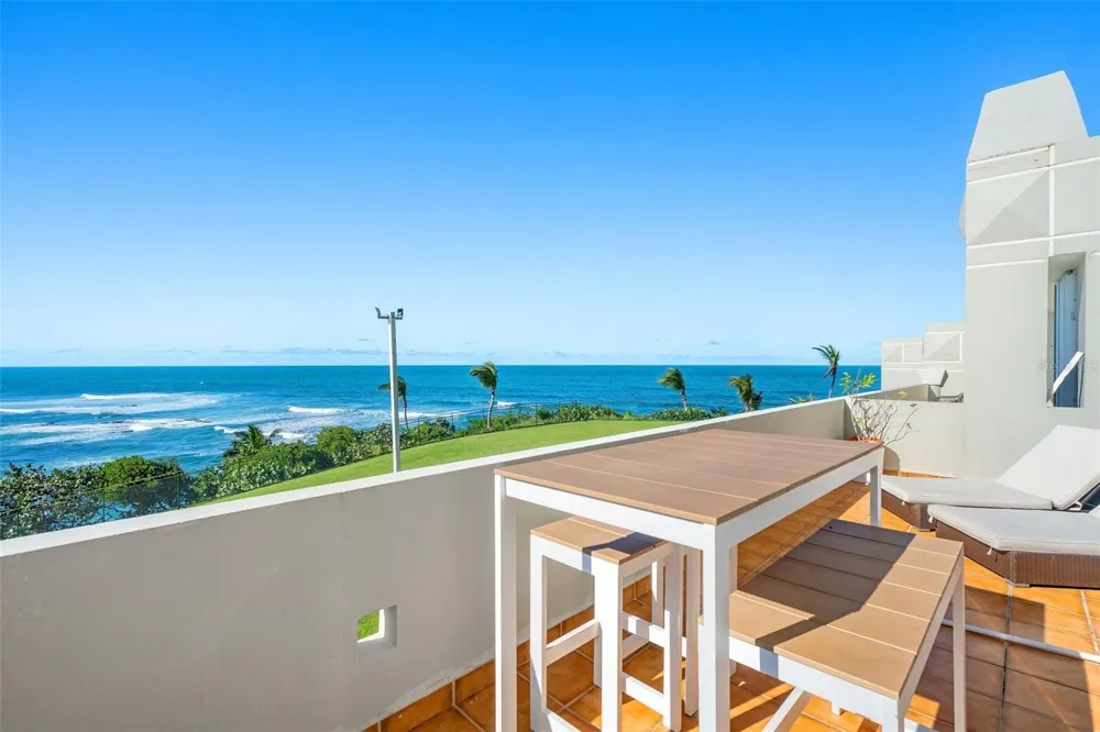 Villas de COSTA DORADA #H3 Dorado, PR 00646