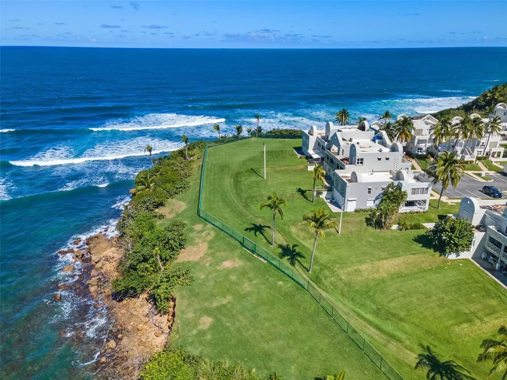 Villas de COSTA DORADA #H3 Dorado, PR 00646