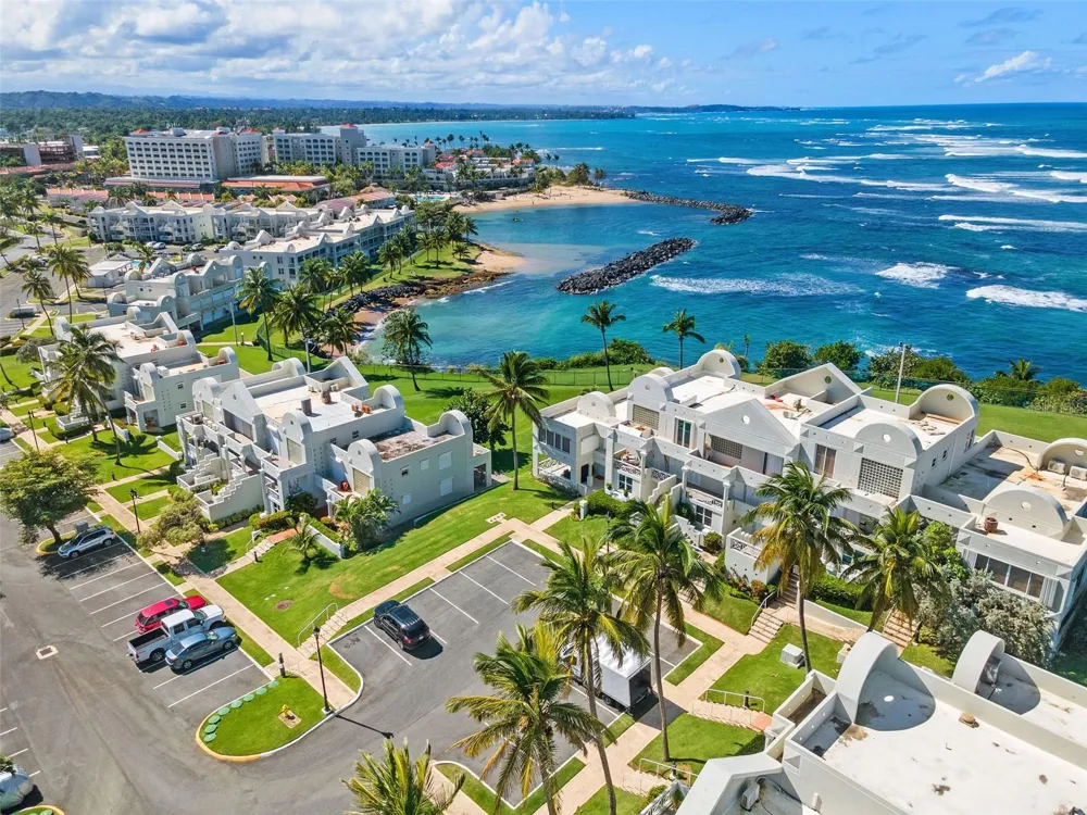 Villas de COSTA DORADA #H3 Dorado, PR 00646