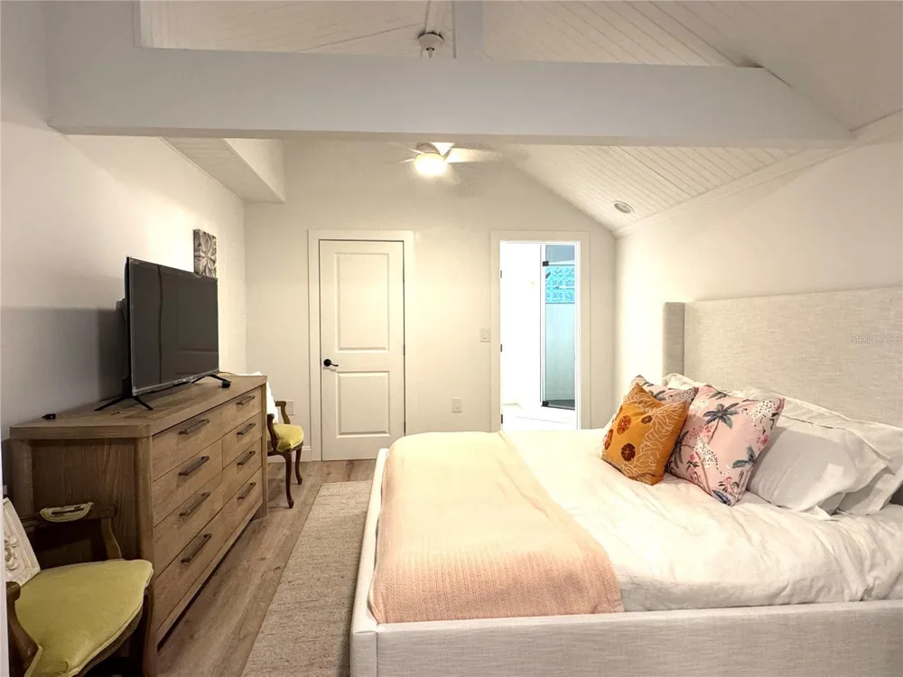 701 BROADWAY STREET Longboat Key, FL 34228