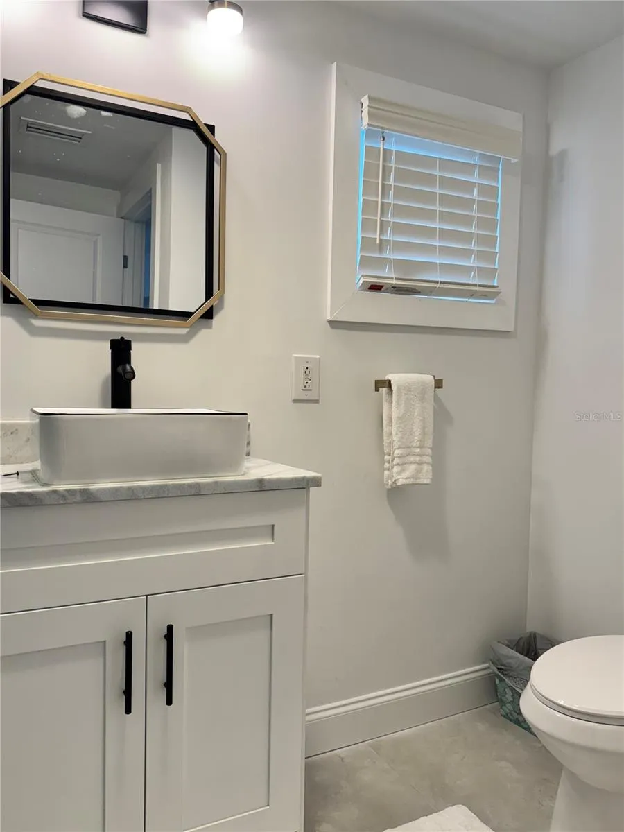 701 BROADWAY STREET Longboat Key, FL 34228