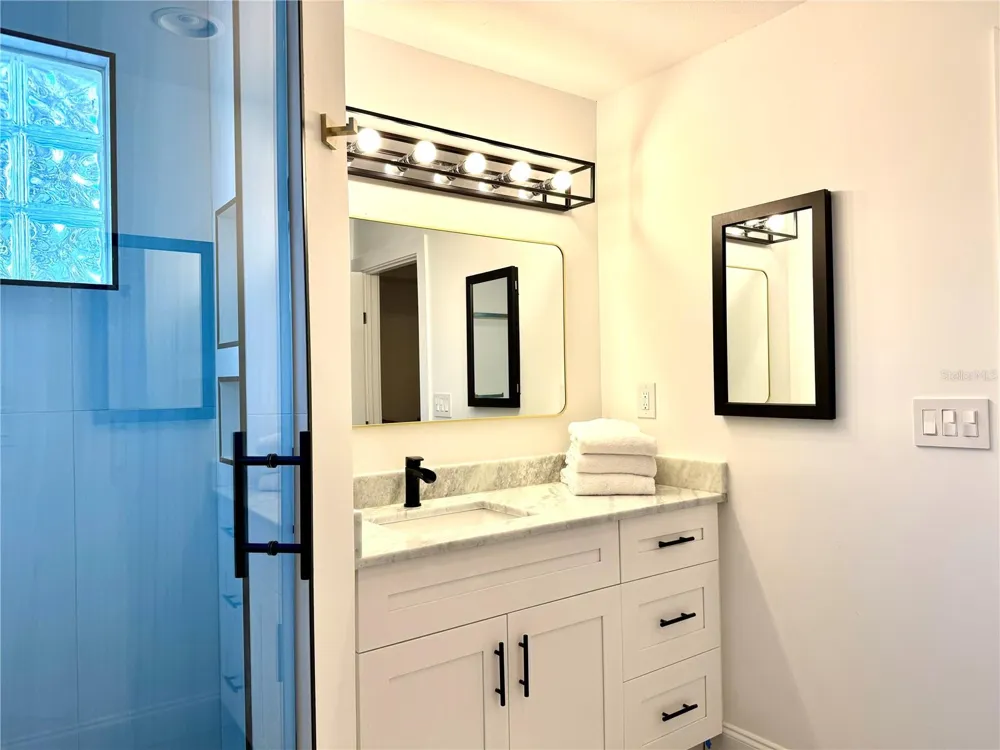 701 BROADWAY STREET Longboat Key, FL 34228