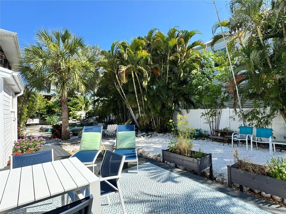 701 BROADWAY STREET Longboat Key, FL 34228
