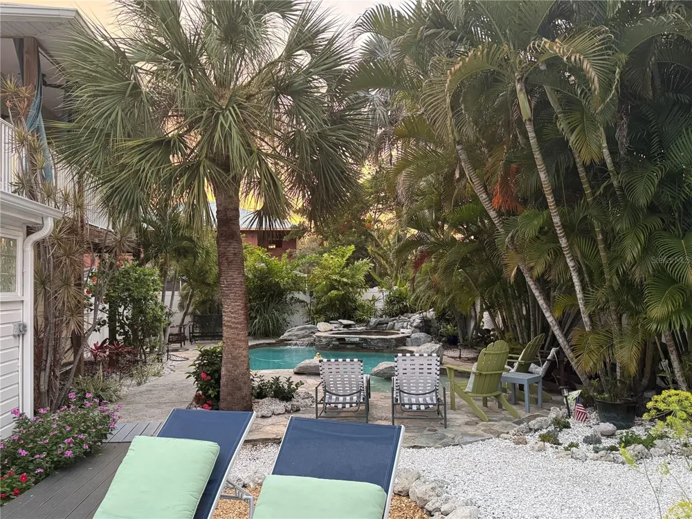 701 BROADWAY STREET Longboat Key, FL 34228