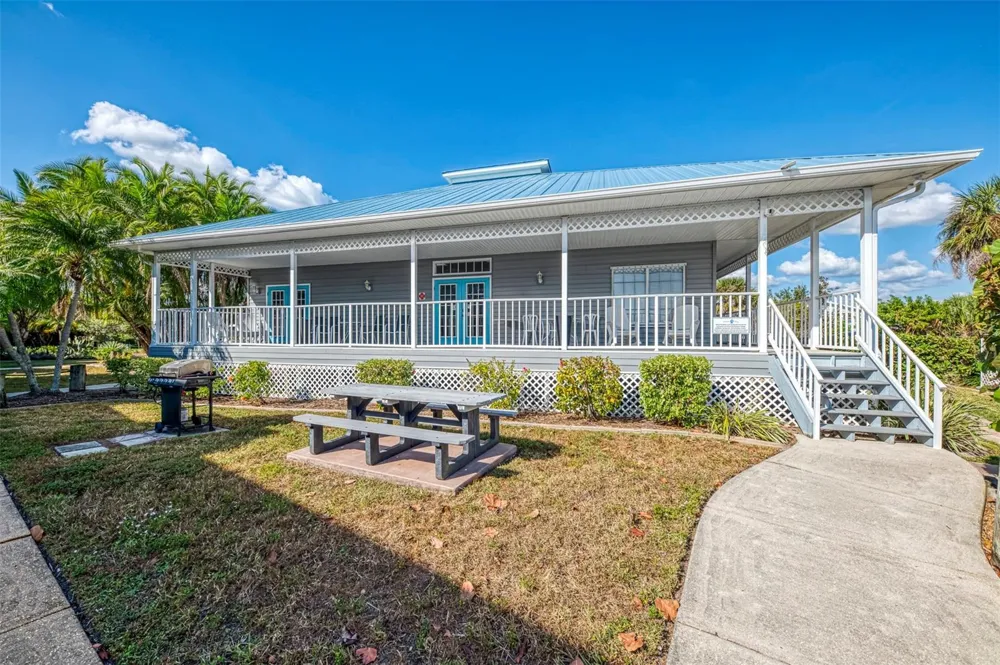 4410 WARREN AVENUE #504 Port Charlotte, FL 33953