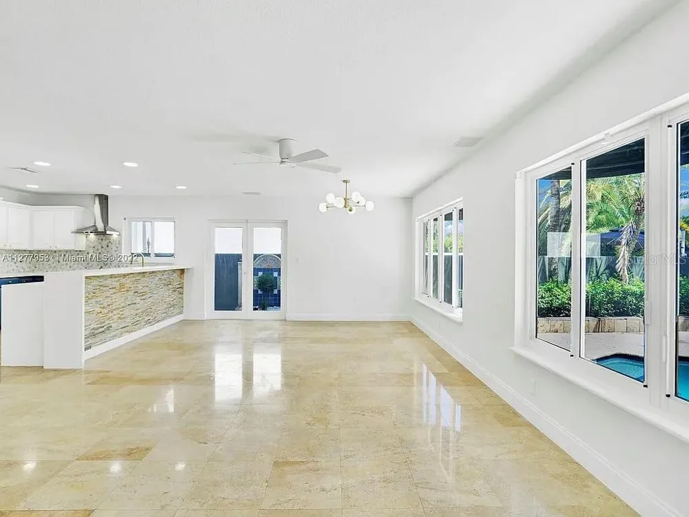 15945 NW 82ND COURT Miami Lakes, FL 33016