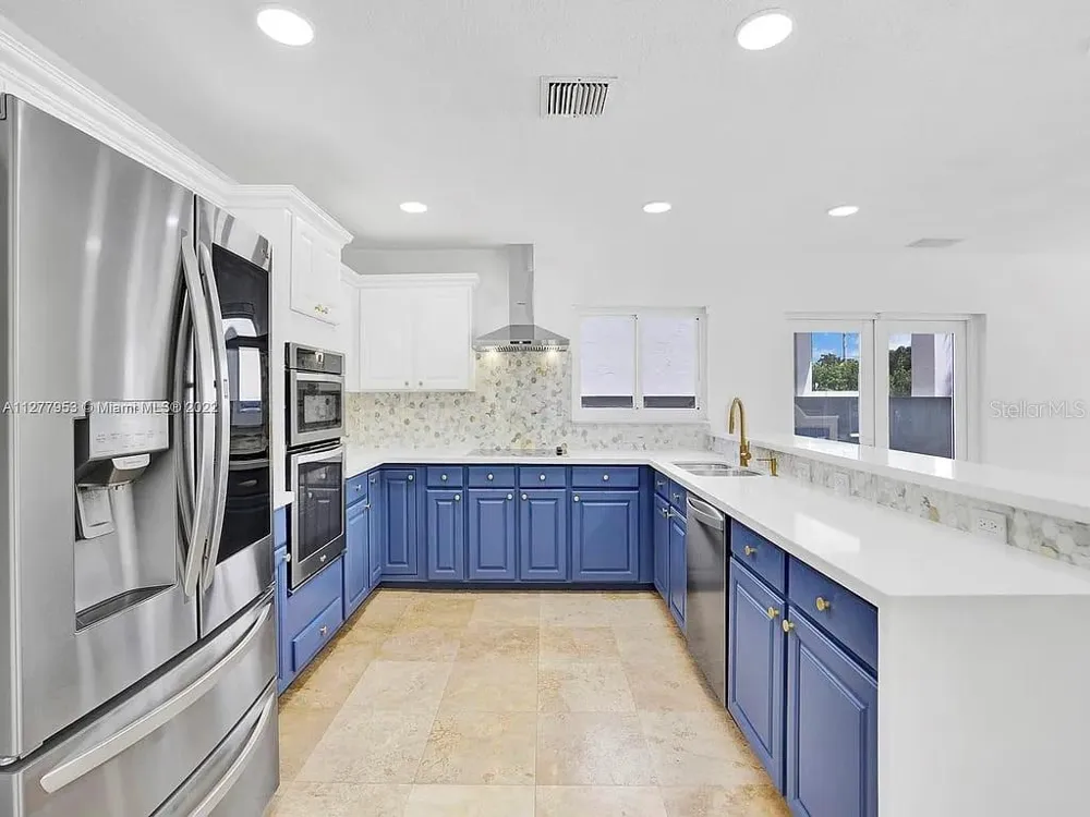 15945 NW 82ND COURT Miami Lakes, FL 33016
