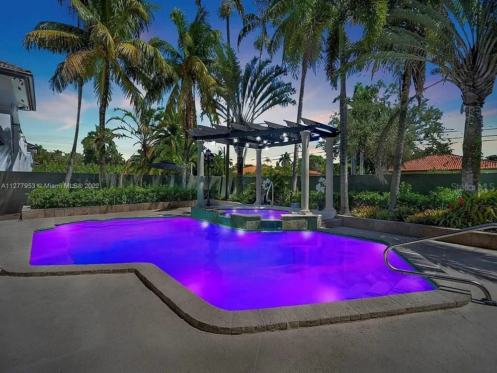 15945 NW 82ND COURT Miami Lakes, FL 33016
