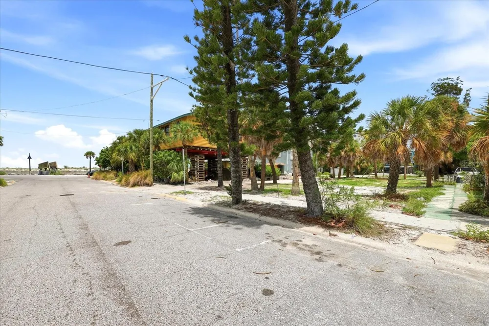 113 3RD AVENUE St Pete Beach, FL 33706