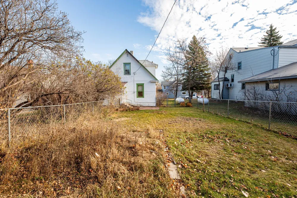 608 Ash Street Lisbon, ND 58054