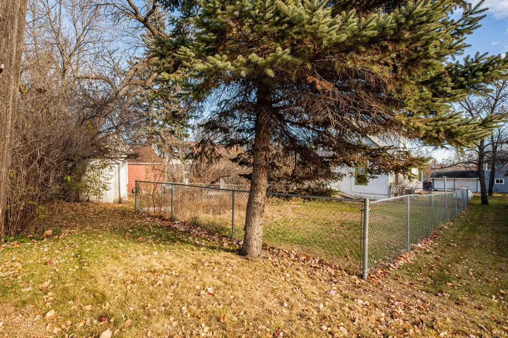 608 Ash Street Lisbon, ND 58054