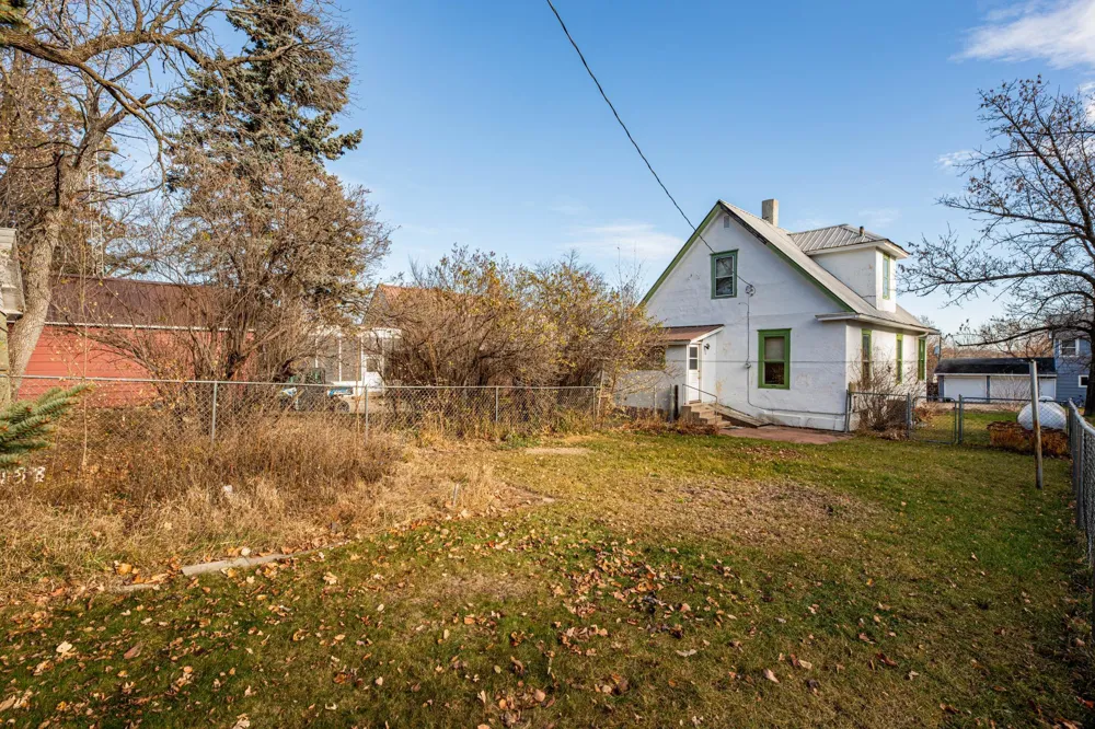 608 Ash Street Lisbon, ND 58054