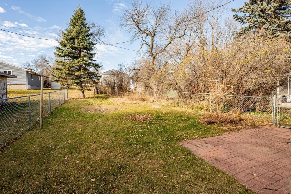 608 Ash Street Lisbon, ND 58054