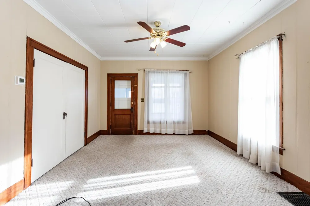 608 Ash Street Lisbon, ND 58054