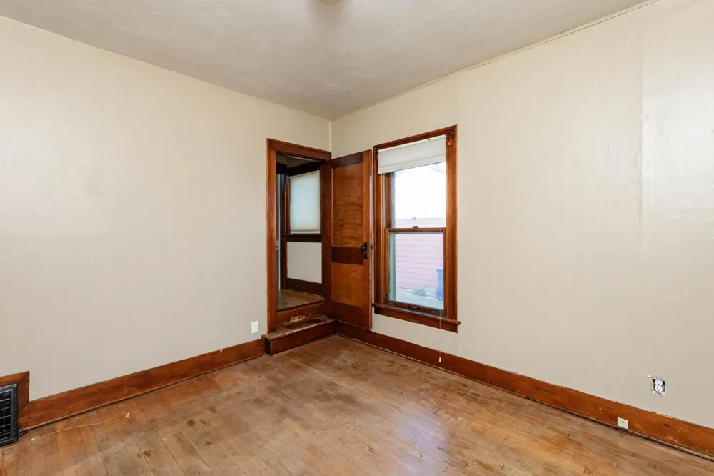 608 Ash Street Lisbon, ND 58054