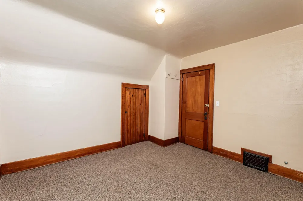 608 Ash Street Lisbon, ND 58054