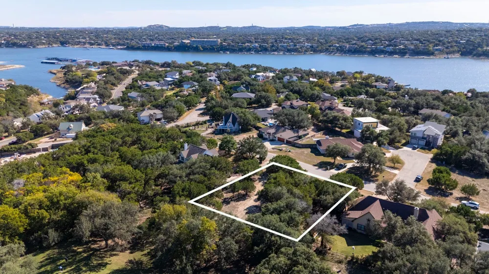 19043 Venture Drive Point Venture, TX 78645