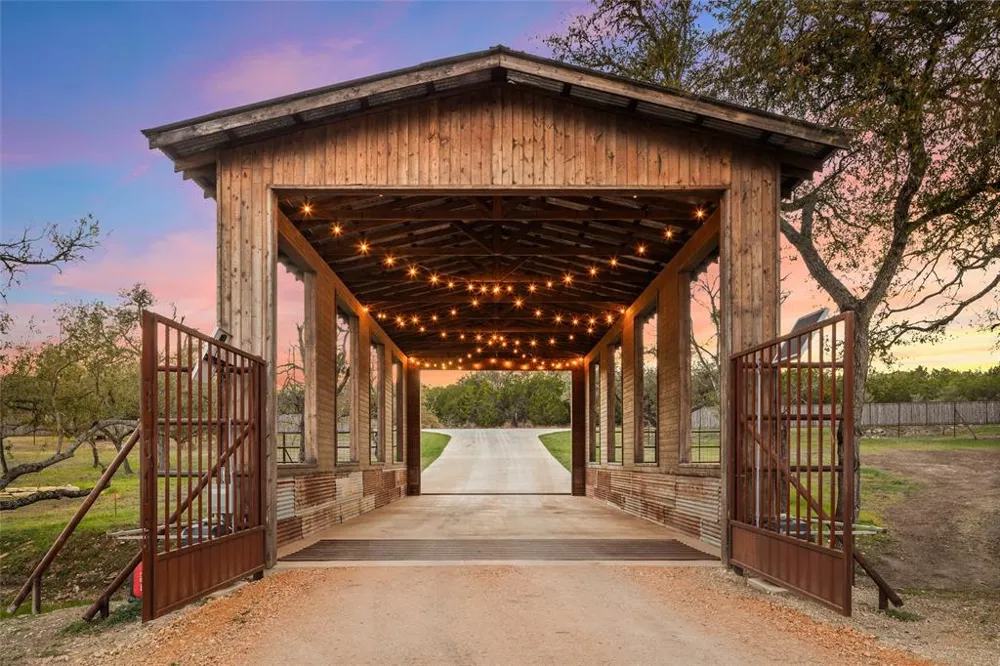 3516 Mount Sharp Road #2 Wimberley, TX 78676