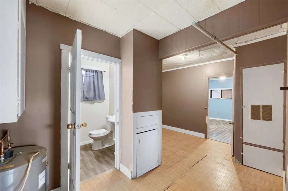 148 E Boundary Street Giddings, TX 78942