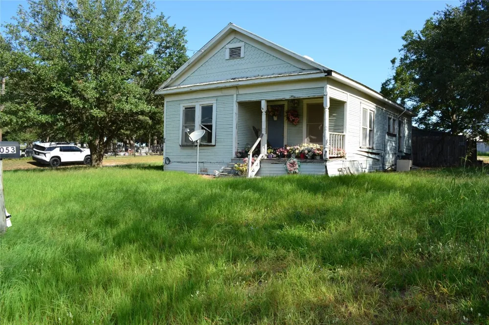 1053 Eilers Street Schulenburg, TX 78956